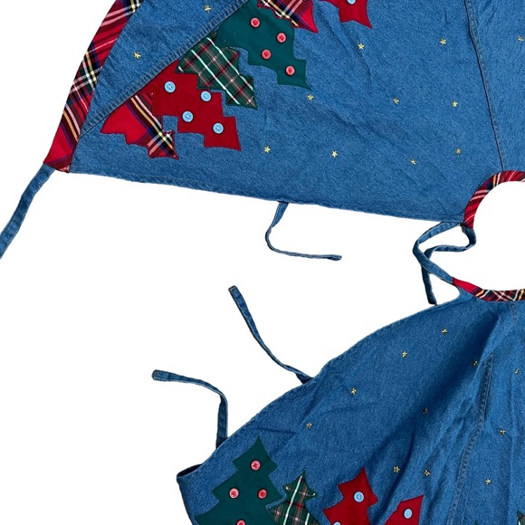 Denim & Red Plaid Rustic Country Christmas Tree Skirt, Appliqué Trees & Stars - Picture 3 of 6